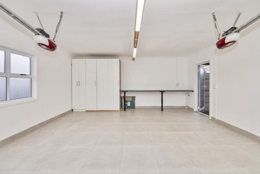 To Let 3 Bedroom Property for Rent in Sunningdale Western Cape